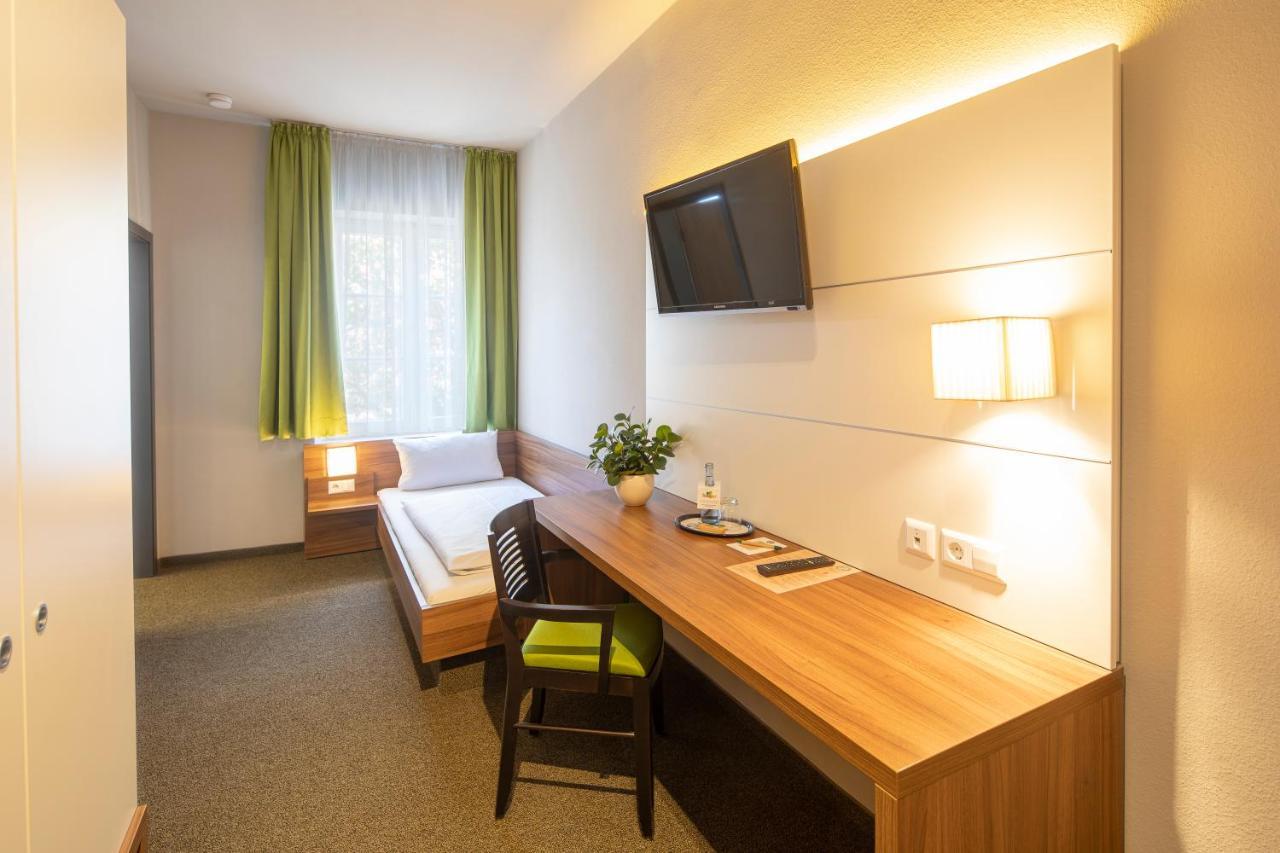 Joesepp'S Hotel Am Hallhof Memmingen Kültér fotó
