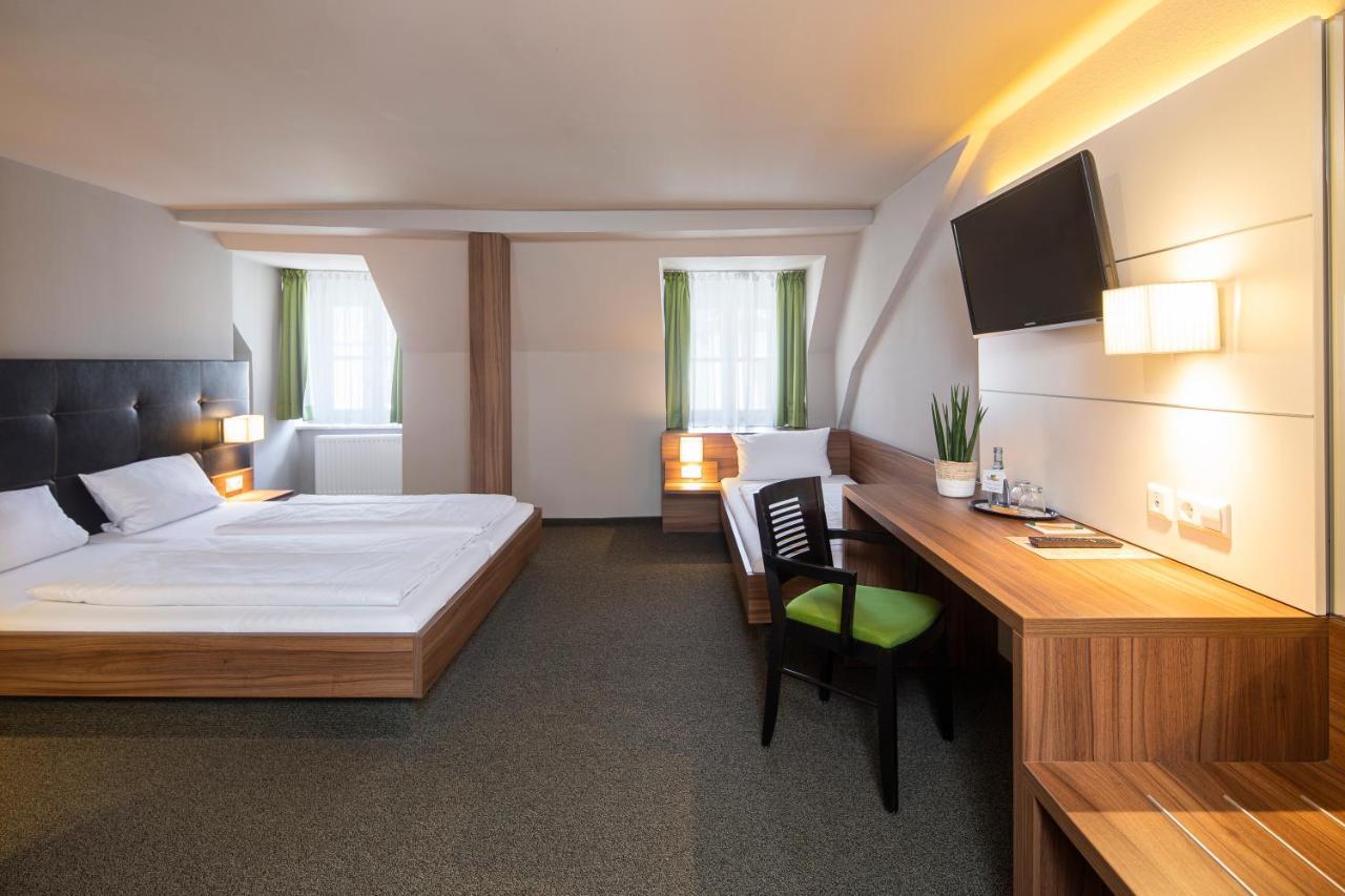 Joesepp'S Hotel Am Hallhof Memmingen Kültér fotó