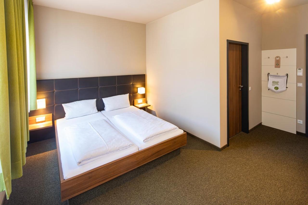 Joesepp'S Hotel Am Hallhof Memmingen Kültér fotó