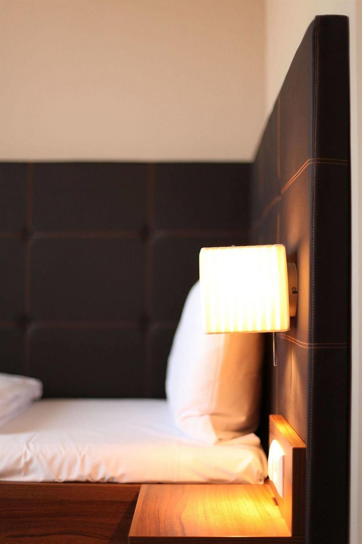 Joesepp'S Hotel Am Hallhof Memmingen Kültér fotó